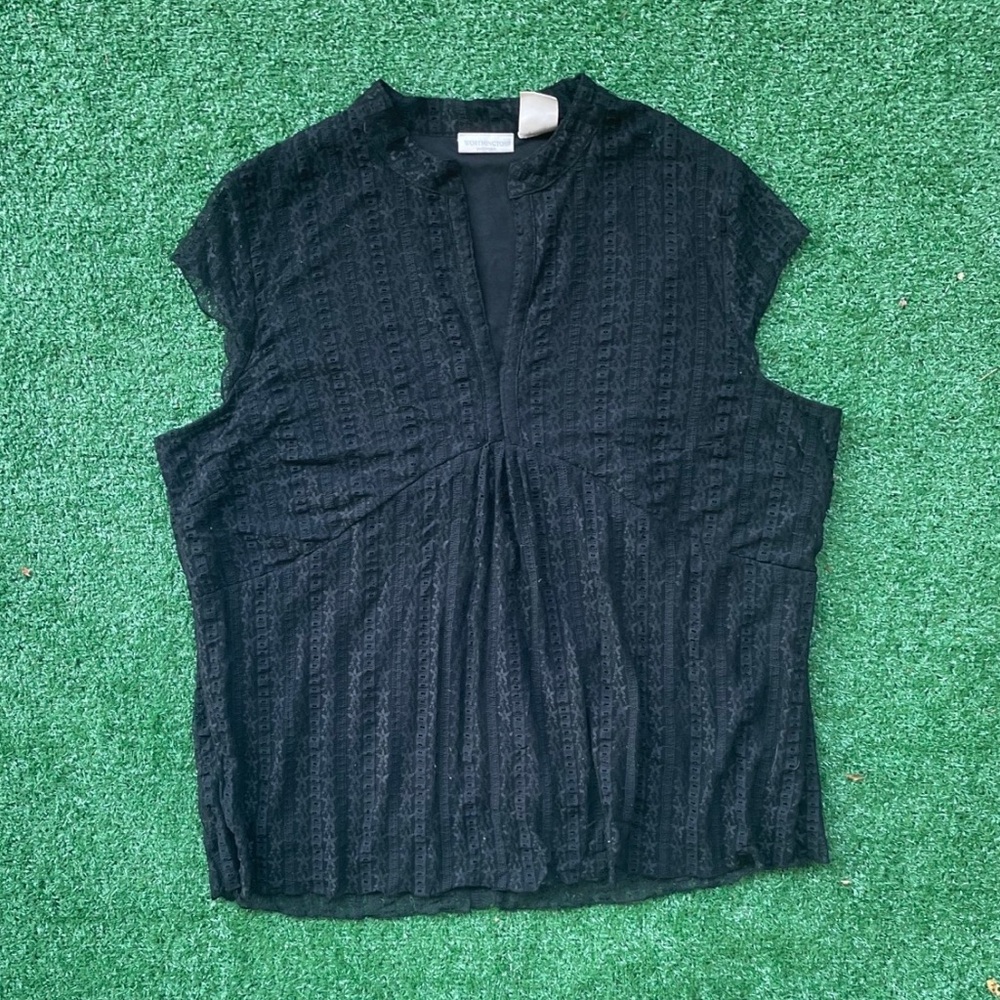 Women's Black Textured Lace Cap-Sleeve Top